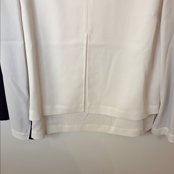 BCBGMaxAzria Cream V-Neck Top - Picture 4 of 7